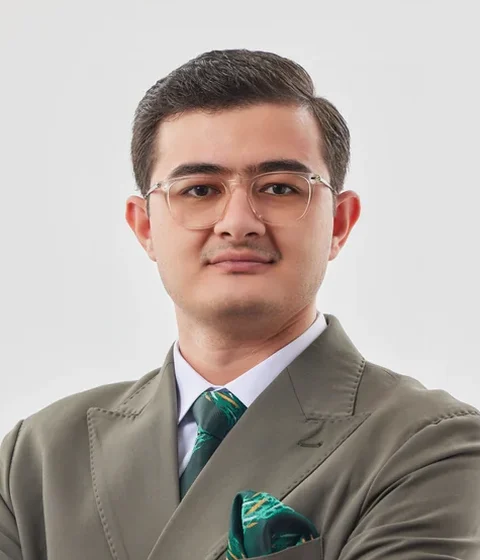 Абдулло Насуллаев, Коммерческий директор